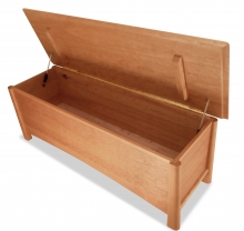 Blanket Chest Harvestmoon Cherry 60 inches detail